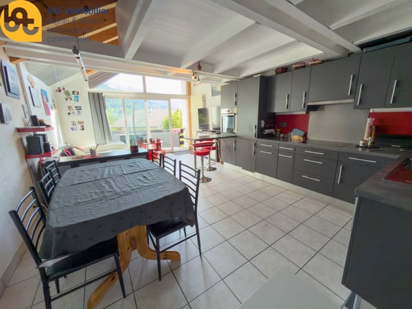 Vercorin - Roches-Hombes - R2 avec accès indépendant, beaux volumes et ambiance chalet 8