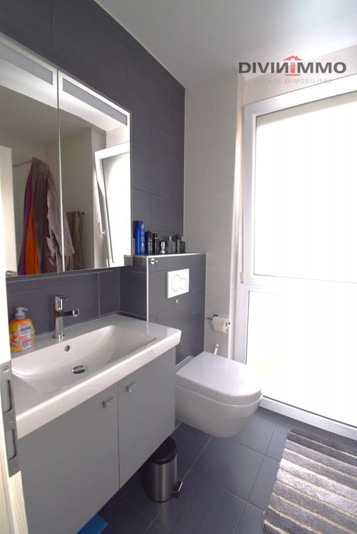 Bel appartement de standing au coeur du village avec deux garages 12