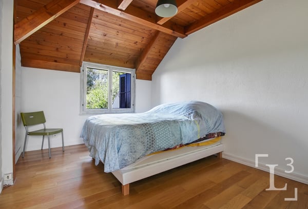 Spacieuse propriété avec grand jardin et vue sur les Alpes 12