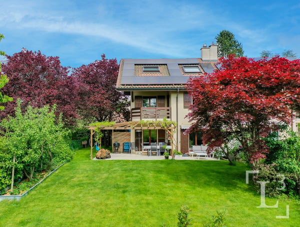 Spacieuse maison jumelle avec jardin 1