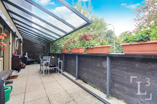 Immeuble mixte avec local commercial et appartements 3