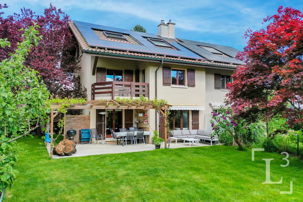 Spacieuse maison jumelle avec jardin 3