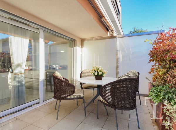 Duplex en attique avec terrasse au coeur de Nyon 2