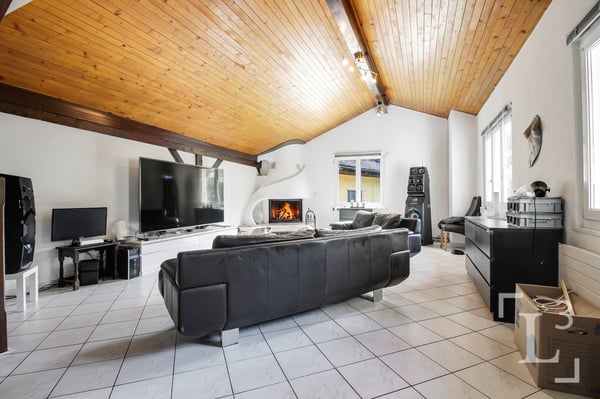 Immeuble mixte avec local commercial et appartements 3