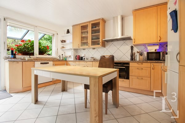 Immeuble mixte avec local commercial et appartements 4