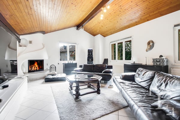 Immeuble mixte avec local commercial et appartements 2