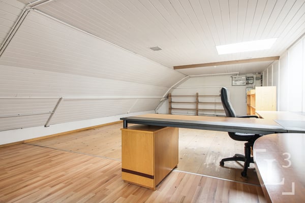 Immeuble mixte avec local commercial et appartements 12