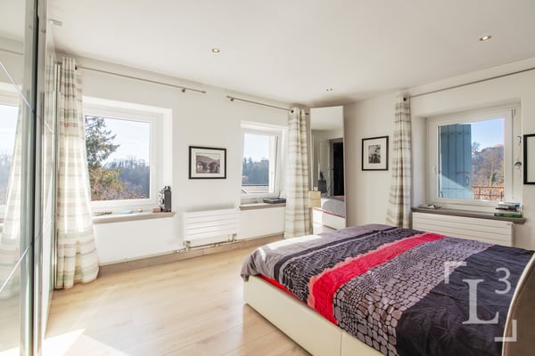 Coup de coeur! Spacieuse villa avec jardin et vue dégagée 9