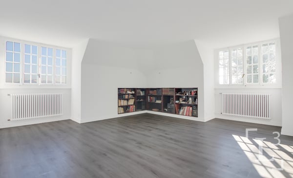 Propriété de caractère avec vaste jardin et vue sur le lac 8