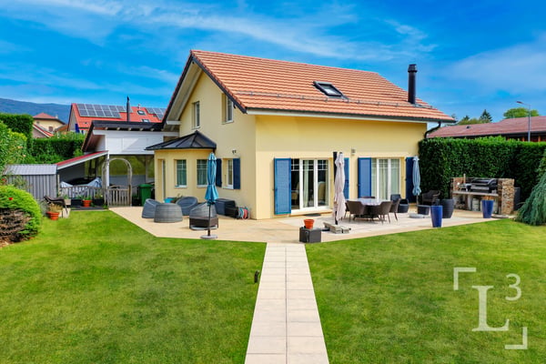 Au centre du village! Villa individuelle avec jardin 1