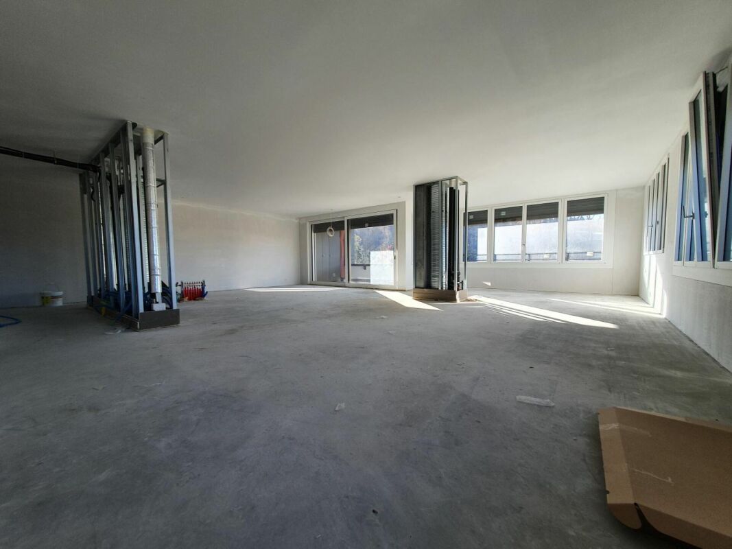 Plugin 4 - Administratif/Bureau 100 m2 au 2ème étage