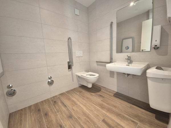 Plugin 5 - Administratif/Bureau 55 m2 au 1er étage 3