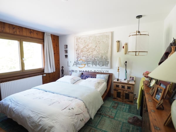 Restaurant (fond de commerce) + 3 appartements 7