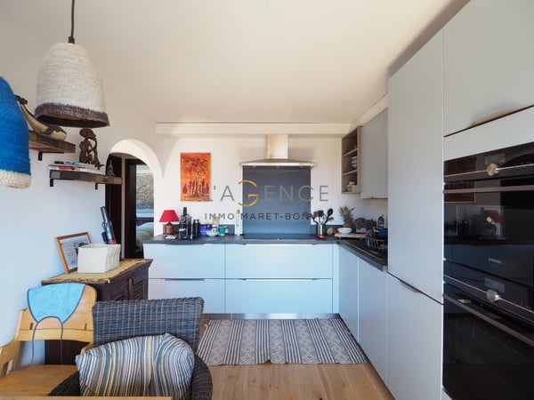 Restaurant (fond de commerce) + 3 appartements 6