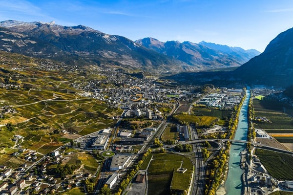 A rénover/centre ville/local commercial + appartement de 4.5 pièces 17