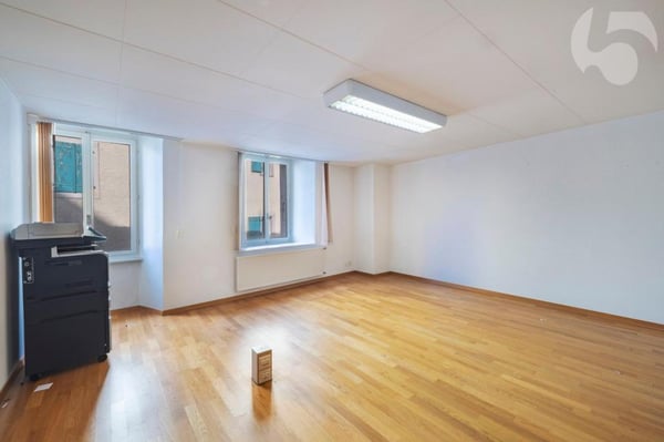 Immeuble de rendement au coeur d'Ollon 5