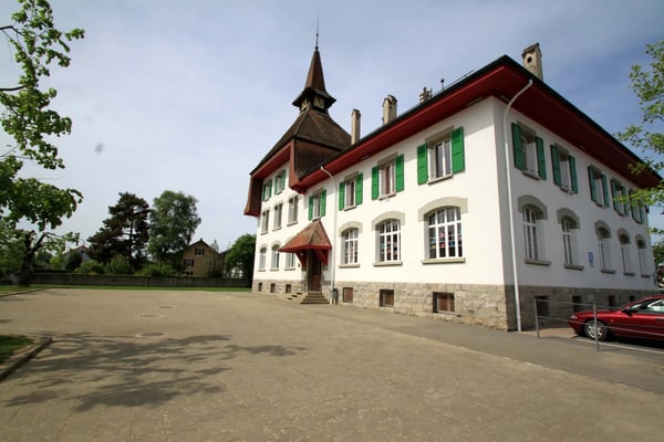 Sale on plans in Rueyres : Villas 1.5 pcs of 180 m2 hab. with nice view on the valley, 1 km from Leb de Bercher train station 11