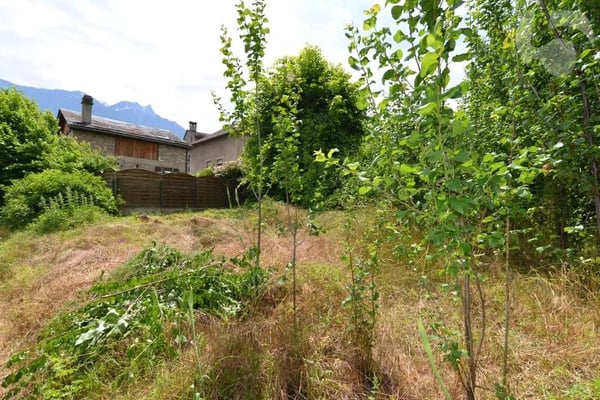 Attic with great potential with rare turret in the heart of the village of Saillon 7