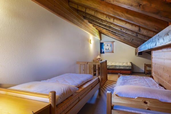 Appartement au pied des pistes avec balcon et magnifique vue sur les montagnes 9