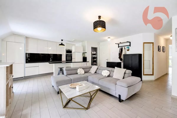 Magnifique 3.5 pièces de 102.8 m² dans une PPE de seulement 3 logements 5