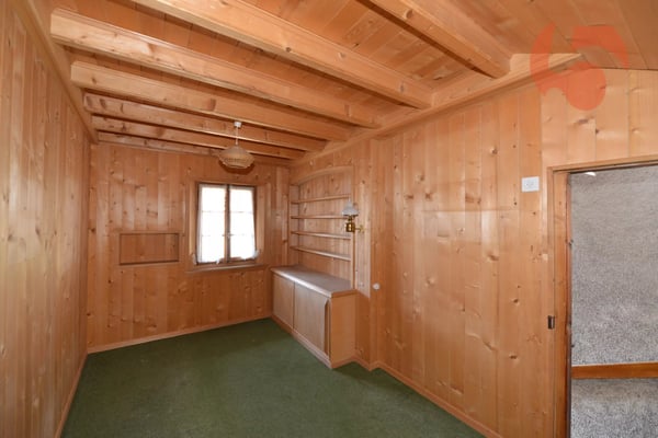 Authentique maison villageoise à fort potentiel avec garage et carnotzet 3