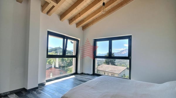 Villa neuve d'exception à Lens - Vue imprenable sur le lac du Louché et les Alpes 12