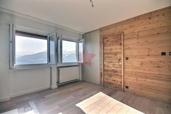 Superbe duplex intégralement rénové avec vue panoramique 9