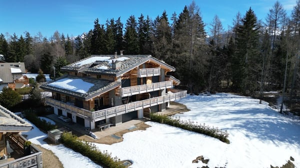 Appartement dans Chalet Résidentiel Minergie Construit en 2022 1
