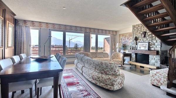 Rarissime Attique Duplex en Plein Coeur de Crans-Montana 2