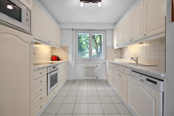 MONTREUX - SPACIEUX 1.5 PIECES AU CENTRE-VILLE 8