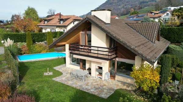 BRENT - VILLA INDIVIDUELLE DE 1.5 PIECES AVEC BELLE VUE LAC ET PISCINE 1