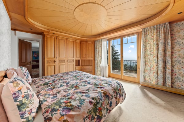 DOMAINE EXCEPTIONNEL AVEC VUE PANORAMIQUE SUR LE LAC 10