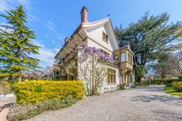 SOMPTUEUSE MAISON DE MAITRE AVEC JARDIN D'EXCEPTION 2