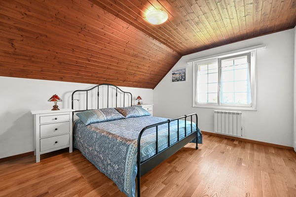 MONT-SUR-LAUSANNE VILLA MITOYENNE 4,5 PIECES COMBLES AMENAGEABLES 9