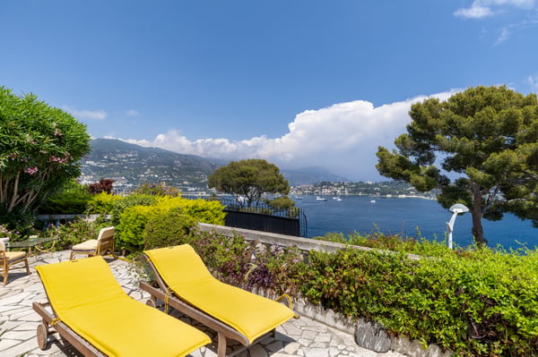 NICE - VILLA BOURGEOISE VUE MER PANORAMIQUE 13