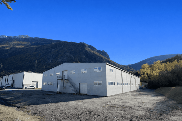 SIERRE - HALLE INDUSTRIELLE DE 2'200 M2 AVEC PROJET DE TRANSFORMATION 8