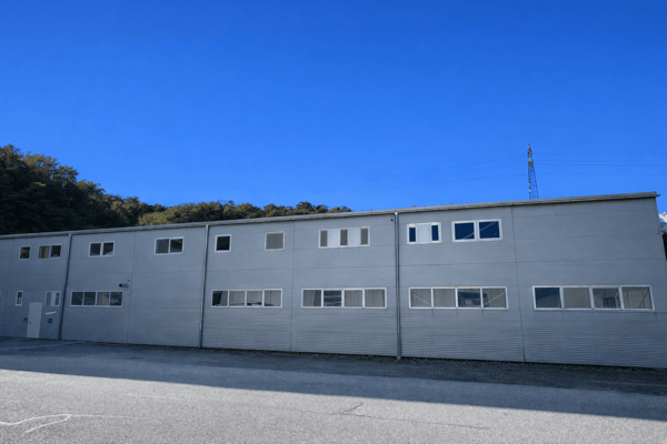 SIERRE - HALLE INDUSTRIELLE DE 2'200 M2 AVEC PROJET DE TRANSFORMATION 9