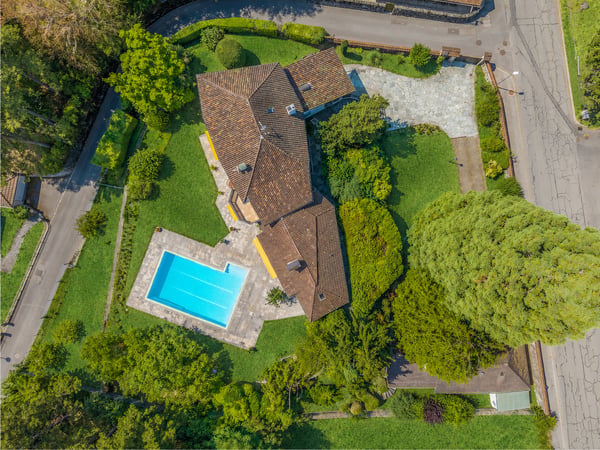 CHEXBRES - MAISON DE MAÎTRE AVEC PISCINE, VUE LAC & APPARTEMENT 2