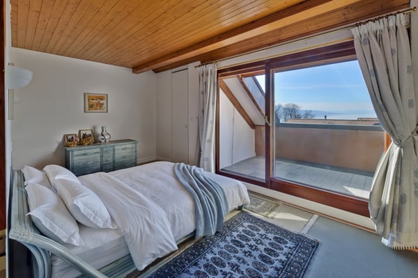 ST-LEGIER - SPACIEUX 4.5 PIECES AVEC VUE SUR LE LAC 12