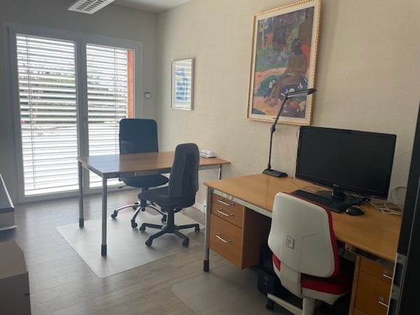 A louer 2 places de travail/bureaux 5