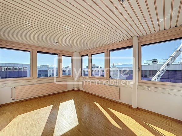 Local commercial de 120 m2 à louer 5