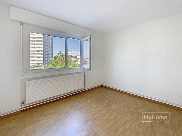 A saisir ! Superbe deux pièces à louer proche du centre-ville ! 2