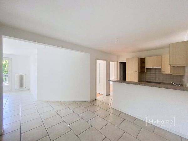 Appartement de 4 pièces avec grande terrasse au coeur d'Échallens 2