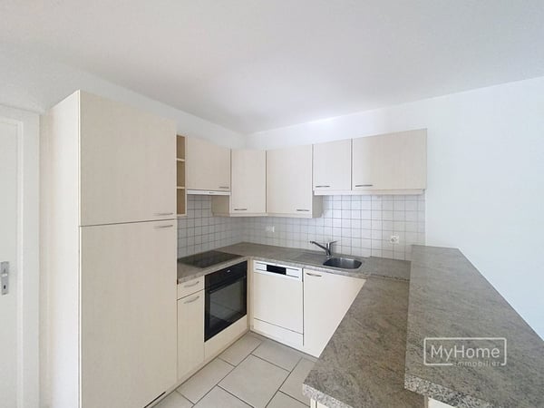 Appartement de 4 pièces avec grande terrasse au coeur d'Échallens 3