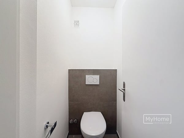 Appartement 5 pièces entièrement rénové au 2ème étage ! 7