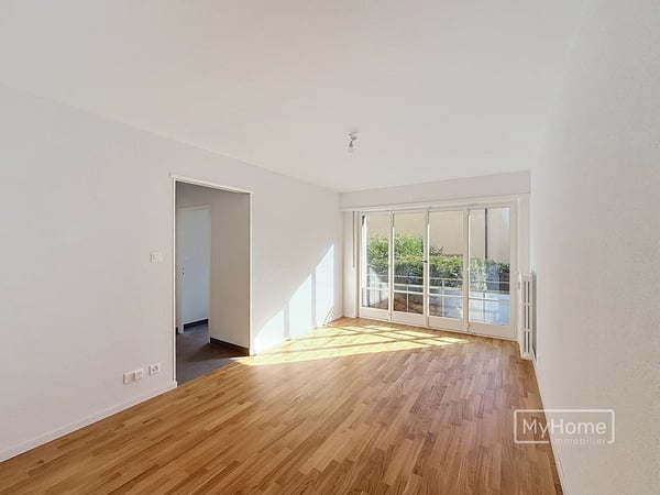 À saisir ! Logement entièrement rénové à proximité du centre ville 2