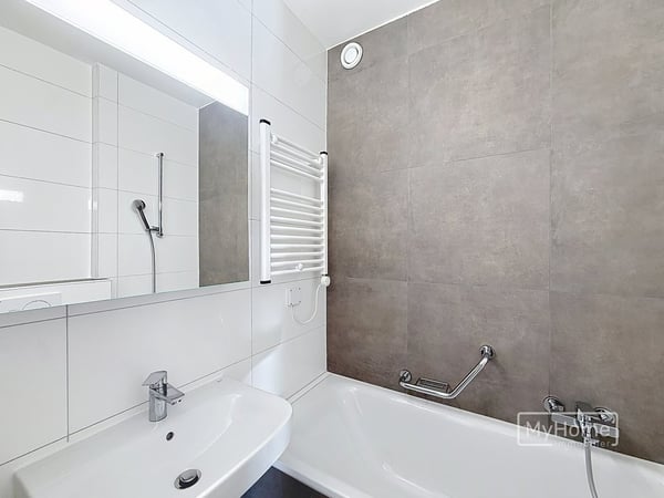 À saisir ! Logement entièrement rénové à proximité du centre ville 4