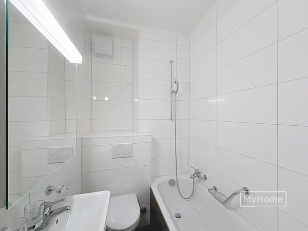À saisir ! 1 pièces rénové au centre de Lausanne ! 4