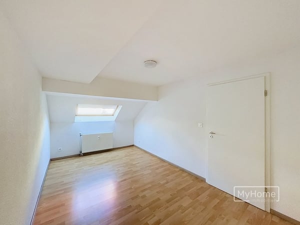 Charmant 2.5 pcs sous les combles 3
