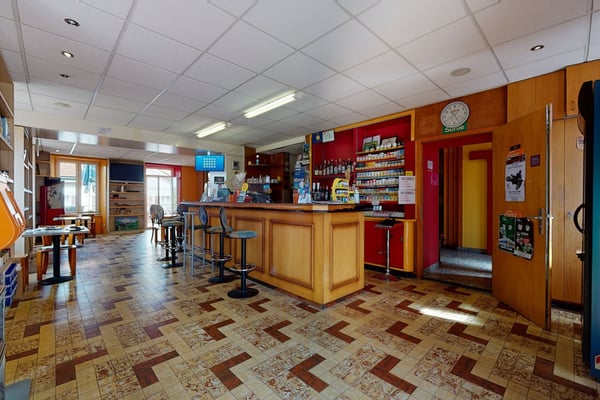 Splendide immeuble commercial avec chambres d'hôtes, bar et kiosque 10
